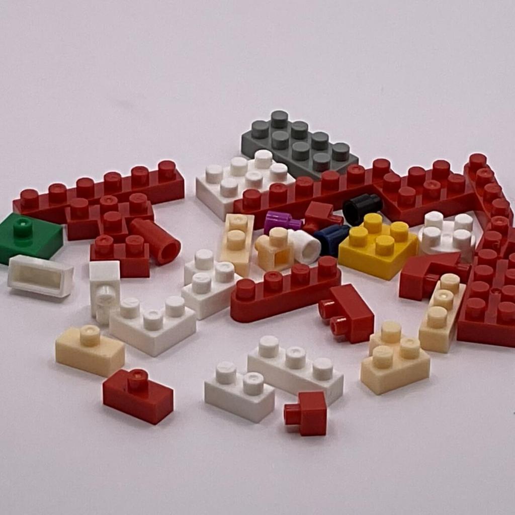 Building the Nanoblock Knuckles Set: plenty of extra pieces left behind.