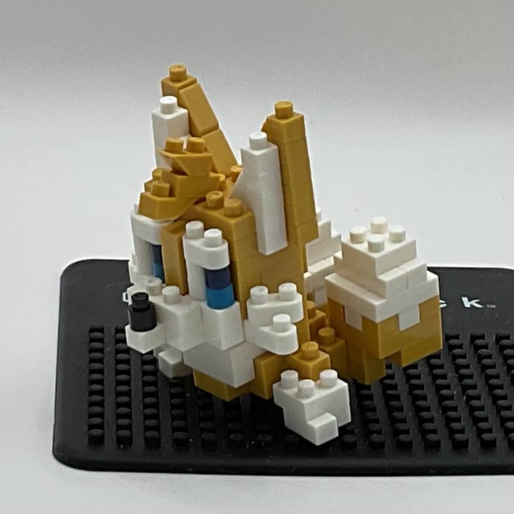 Tails Nanoblock Build: Instructions Step 18